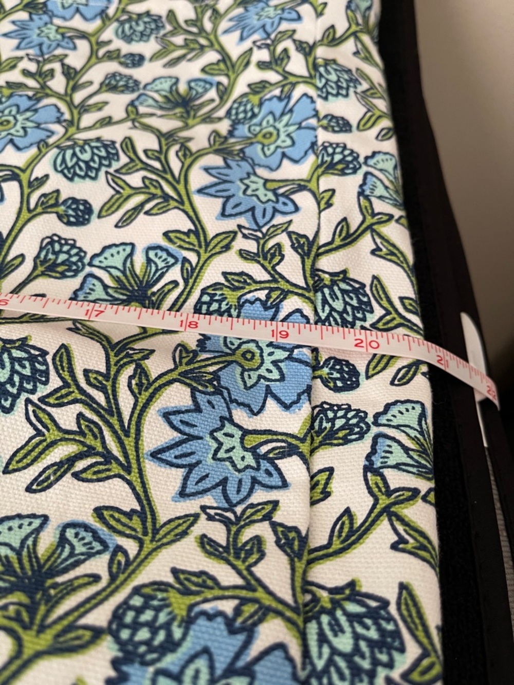NWOT..blueTote Floral Canvas Bag in Blue and Green by Rockflower Paper - Picture 3 of 5